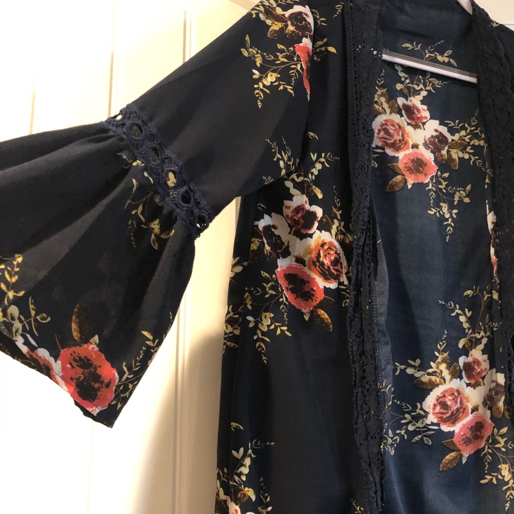 Cardigan - Picture 2 of 3